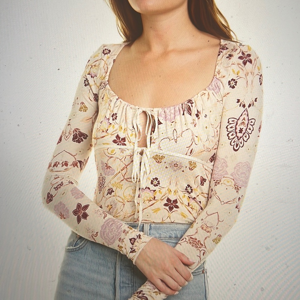 Floral Tie-Front Scoop Neck Long-Sleeve Top - Cream/Pink